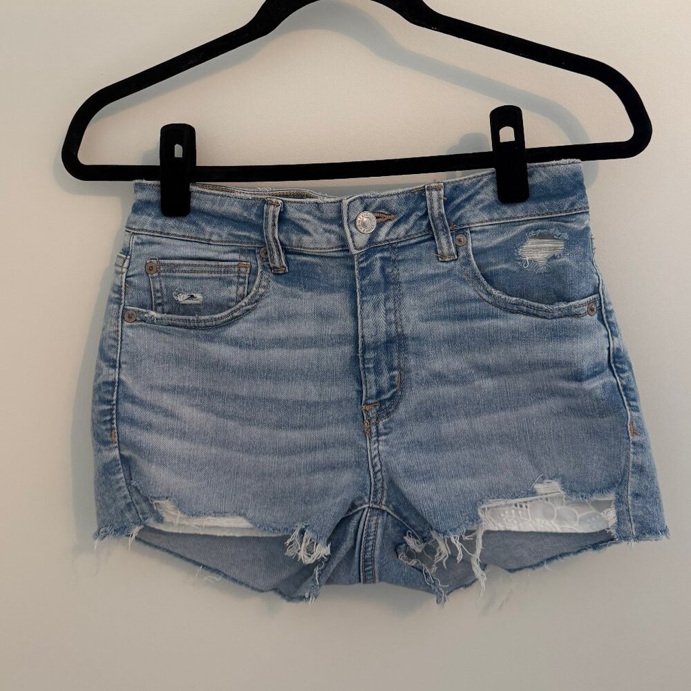 American Eagle Next Level Stretch High Rise Shortie – Size 6, Light Wash, NWT